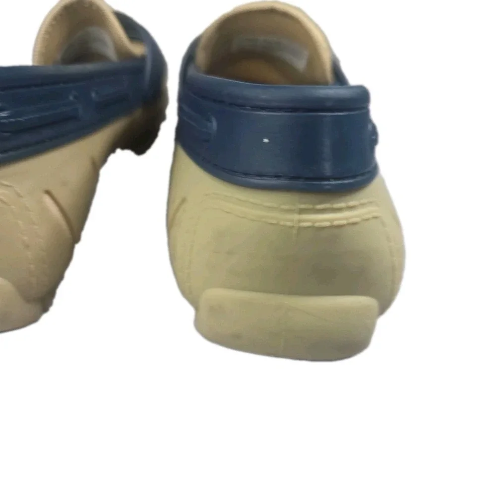 Robert Wayne Footwear brand floats